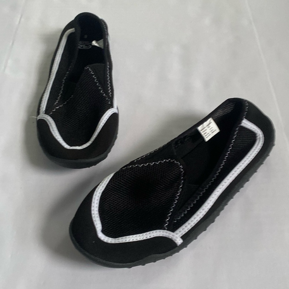 NWOT Black & White Water Shoes
